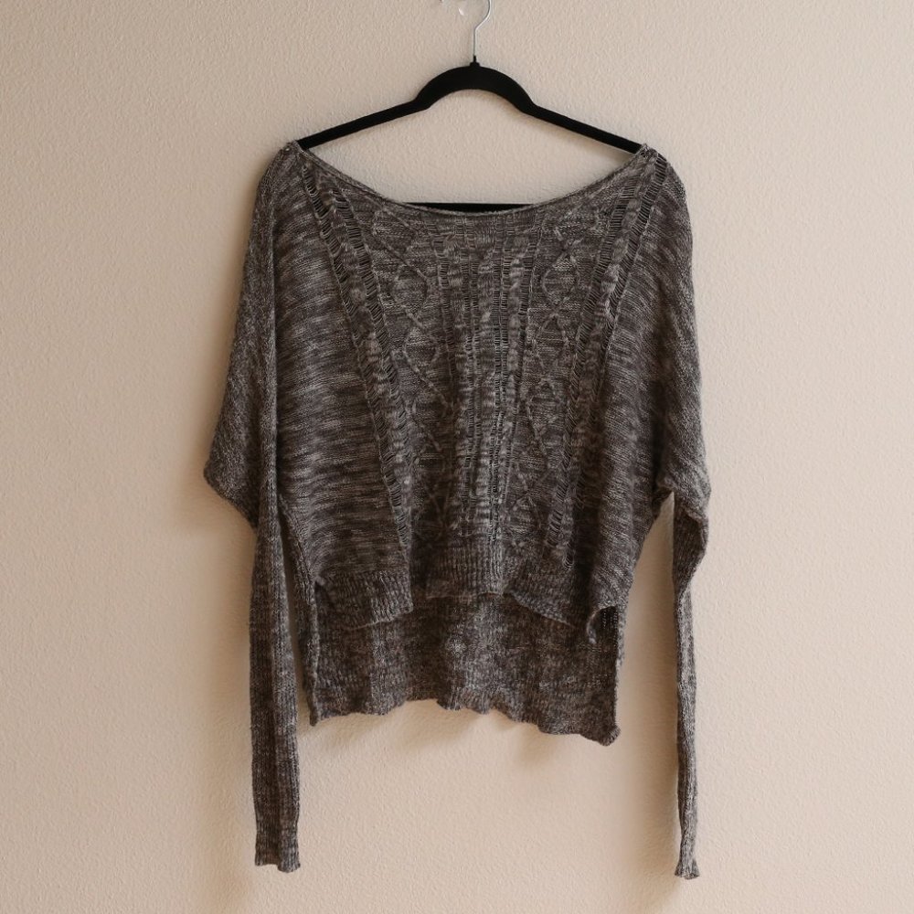 Hollister Sweater Gray Knit Long Sleeve Distressed Women’s Size XS / S